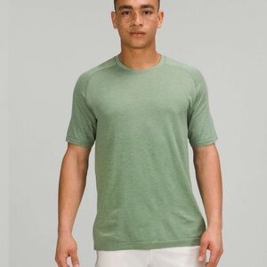 lululemon athletica Green Short Sleeve Tee